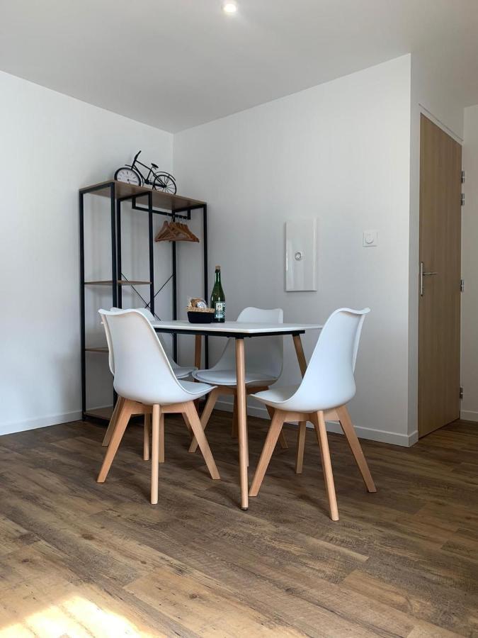 Duplex Calme Et Cosy II Apartment กงการ์โน ภายนอก รูปภาพ
